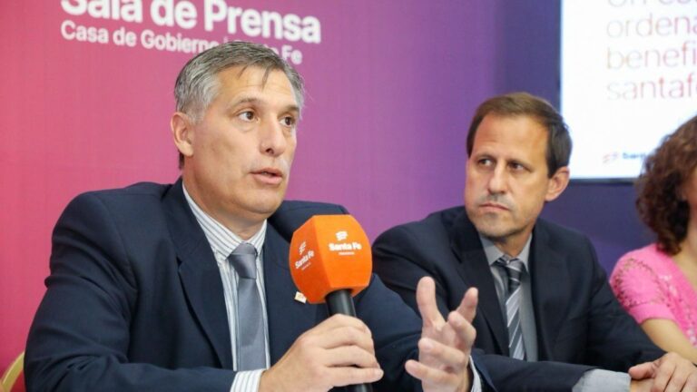Santa Fe mejoró su calificación crediticia y se ubicó por encima de la nota soberana de Argentina