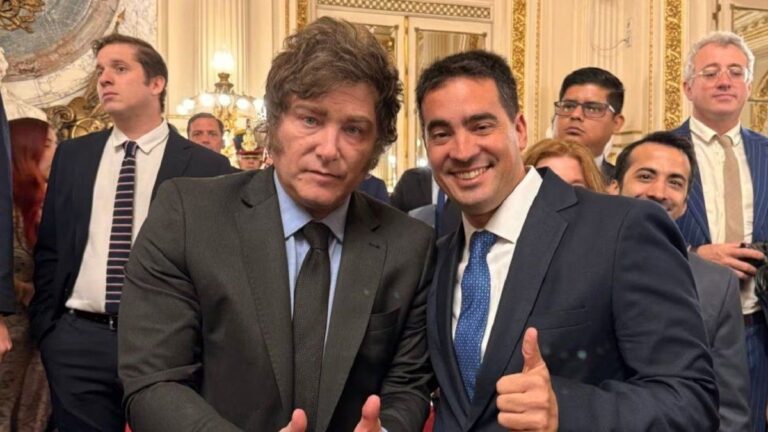 Javier Milei salió a respaldar a Ravier y rechazó una devaluación: "El dólar no va a ir a $1.800"