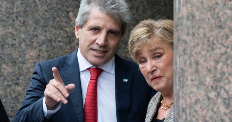 Georgieva descartó un nuevo desembolso y advirtió que el crecimiento debe llegar a las pymes