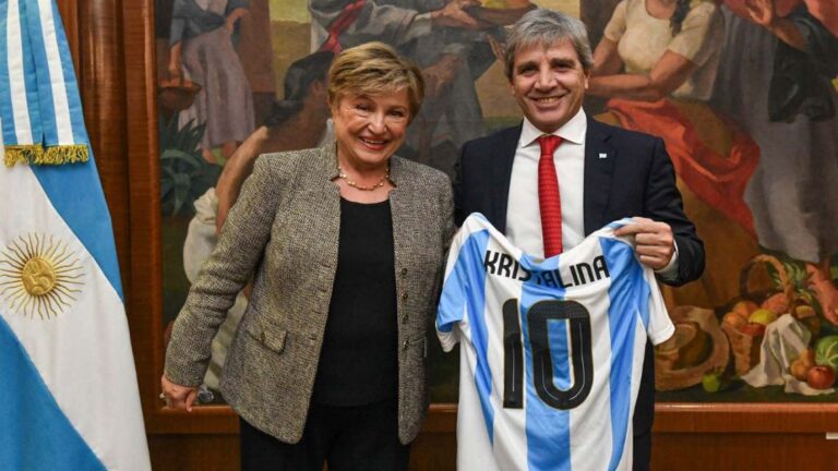 Georgieva aseguró que Argentina "está en una posición mucho más sólida" y respaldó el rumbo económico de Milei