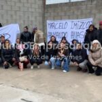 "Piensen la próxima vez que voten", les dijo un empresario llorando a los 120 trabajadores que despidió
