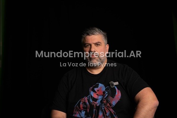 Leandro Renou: �La novedad de Milei es que avanza sin verguenza en la agenda del poder econ�mico�
