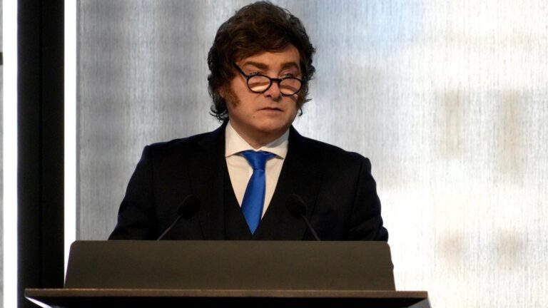 Javier Milei se convirtió en su propio vocero y puso el foco en las reformas del segundo semestre mientras piensa en 2027