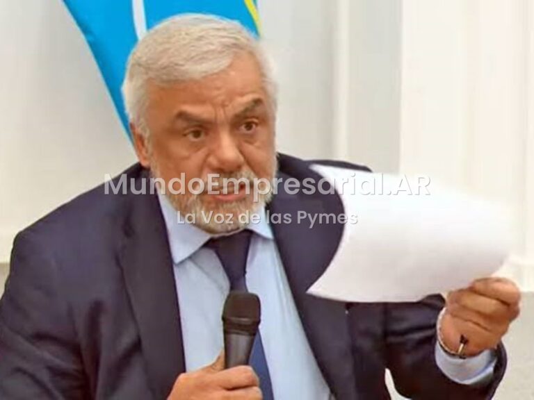 Otra baja en el Gobierno de un dirigente ligado a Santiago Caputo: renunció el jefe de la Aduana, José Velis - Clarin.com