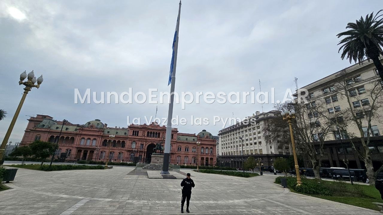 El vallado policial frente a la Casa Rosada durante el acto pyme.