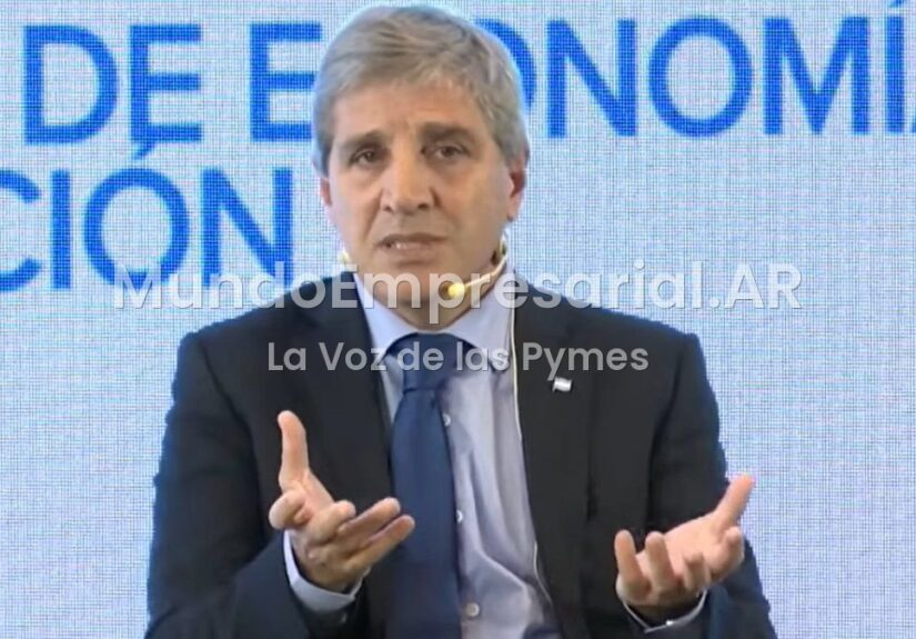Universidad Torcuato Di Tella, Gobierno Nacional, Luis Caputo — Insólito pedido de Luis Caputo a los más jóvenes: "Traten de convencer a sus padres de que saquen los dólares del colchón"