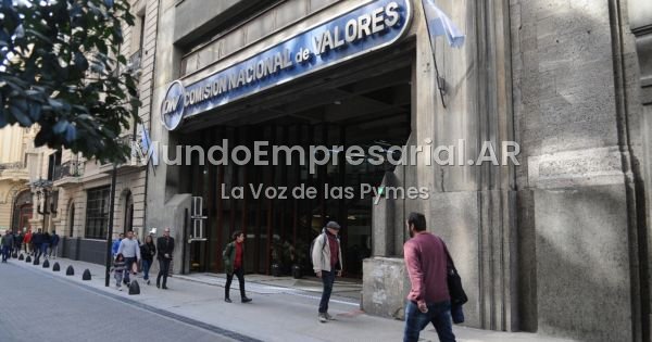 La CNV prohibió los cheques en el mercado de capitales y pymes alertan por más informalidad