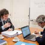 ¿Bajó la pobreza?: El Gobierno informó en el presupuesto que la mitad de la Nación recibirá asistencia social