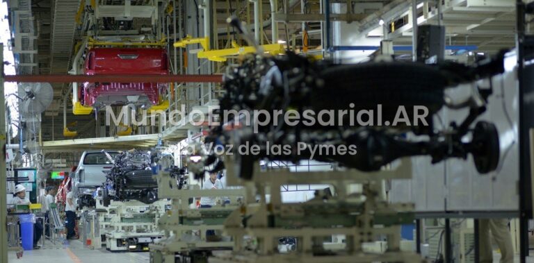 La industria automotriz profundizó su caída en agosto
