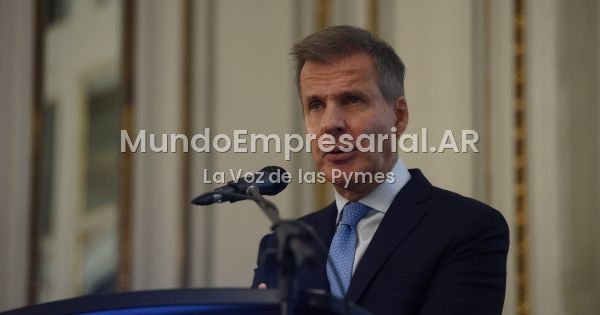 Redrado cuestionó las restricciones cambiarias y pidió un tipo de cambio único