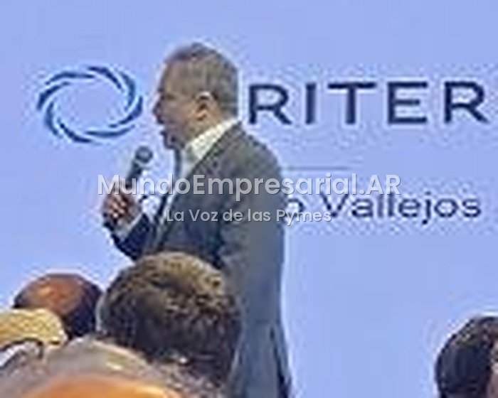 Gonzalo Vallejos, de Criteria, moderó la charla