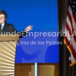 Milei dijo ante empresarios de EE.UU que el riesgo pais baja, mientras el indicador subía y tocaba los 640 puntos