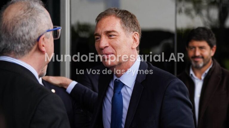 Santilli ante industriales cordobeses: “no van a decidir volver al pasado ni al populismo”