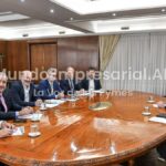La UIA recibirá a Luis Caputo en su principal encuentro del año y pide acelerar la baja de impuestos
