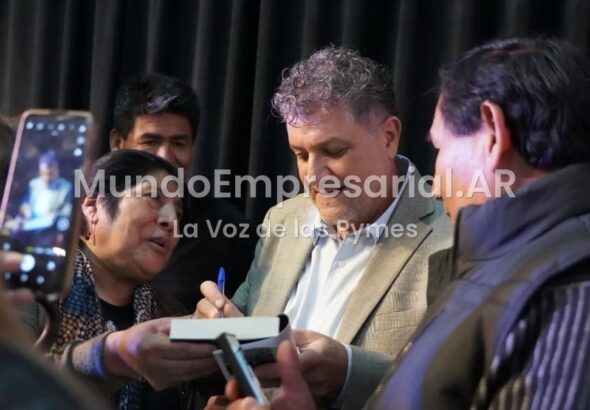 Luis Arias propone crear una empresa municipal para vender terrenos en La Plata a 5.000 dólares